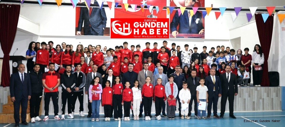 Gençlerin Başarısına Ödül Yağdı