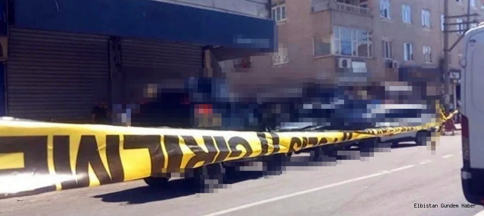 Otomobilinden İndi Tetiğe Bastı Kaçtı