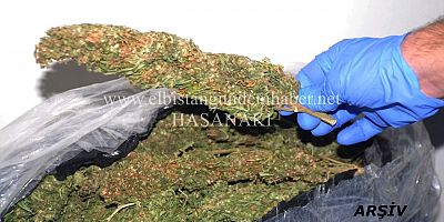 1 Kg Esrarla Yakalandılar!..