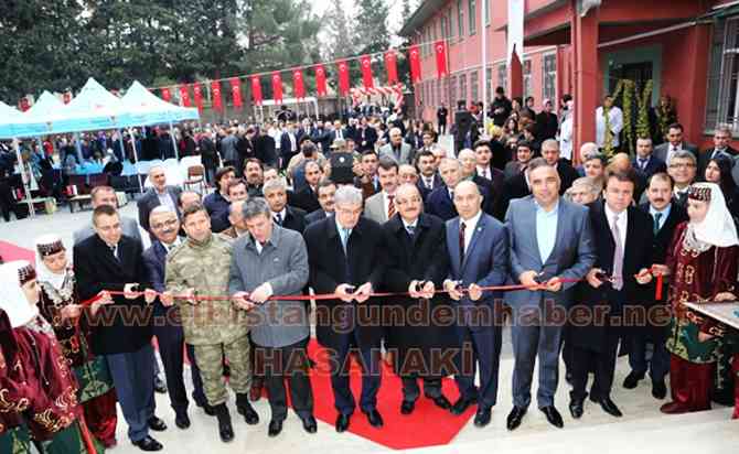 Açılış Şölene Dönüştü