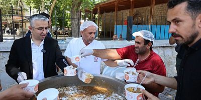 Aşure İkramı Gönüllere Tat Oldu
