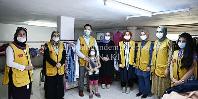 Bin 300 Yetim Mutlu Oldu