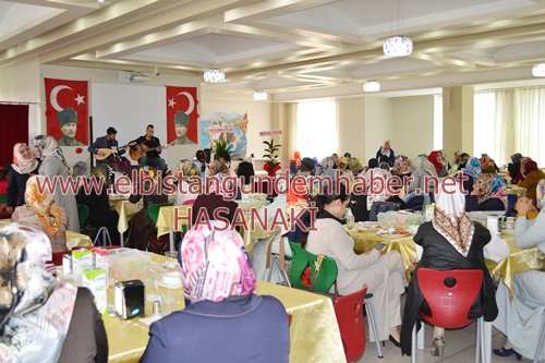 Ceyhan’da Anneler Baş Tacı