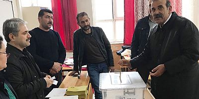 “Demokrasimize Hayırlı Olsun”