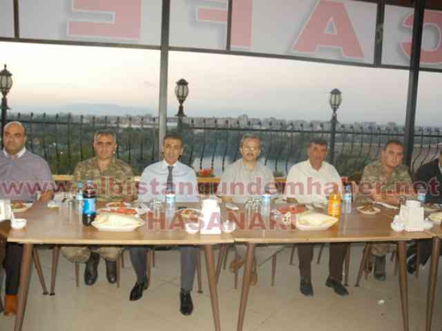 Devlet-Korucu El Ele