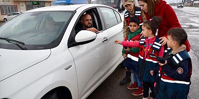 Doğuştan Jandarma Gibiler!