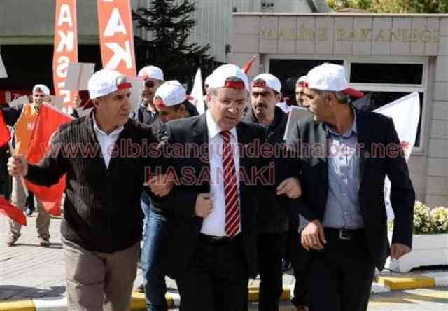 Elbistanlı Başkandan Geri Geri Eylem!