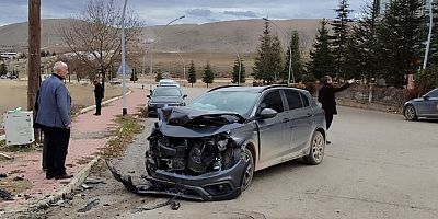 Eski Başkan Tıraş Kaza Geçirdi