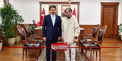 Eskimeyen Dostluk Makamda Taçlandı