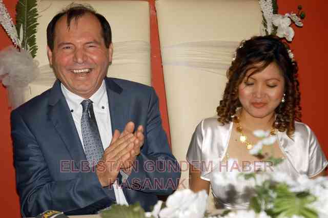 Filipinli Gelinden 3 Çocuğa 