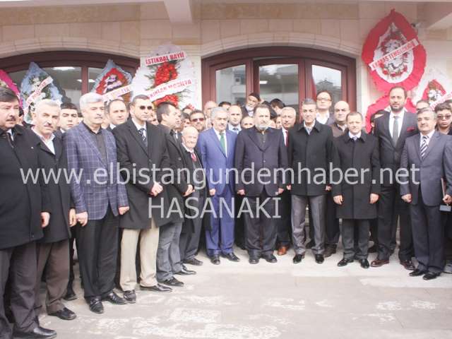 Göz Kamaştıran Açılış