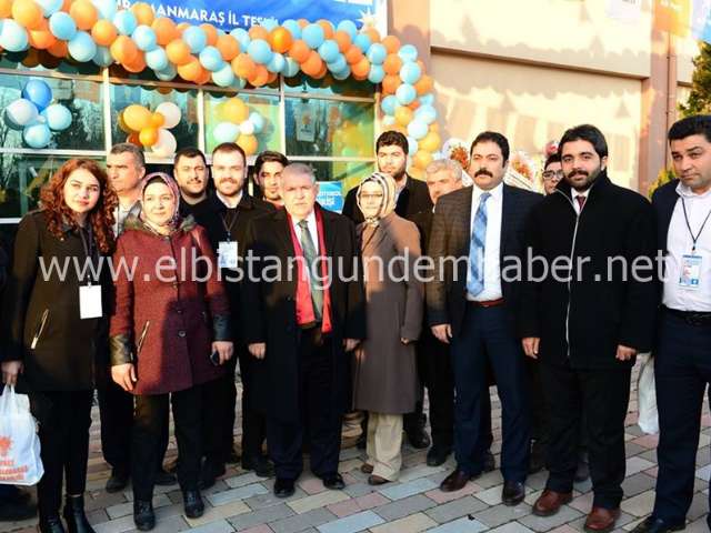 Her Yerde AK Gençlik