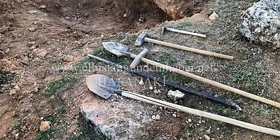 Kazdıkları Kuyuya Düştüler!