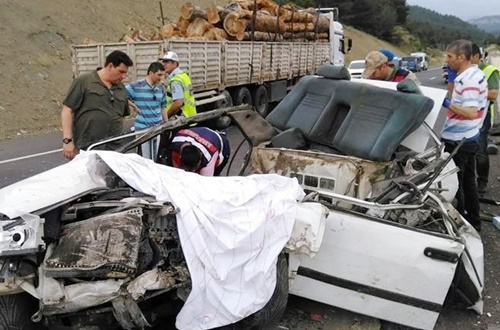Maraş Yolunda Feci Kaza: 3 Ölü 2 Yaralı