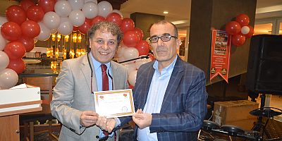 Ödül Töreninde Organ Bağışladı