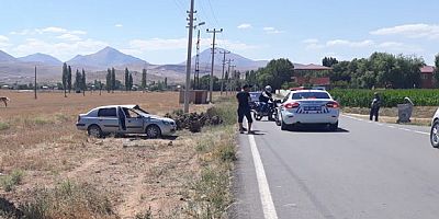 Otomobil Tarlaya Uçtu: 3 Yaralı