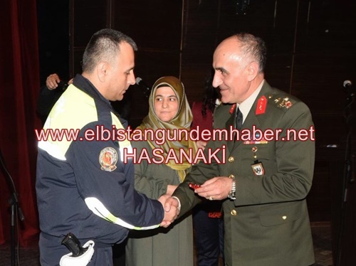 Şair-Polis Şehitliği ve Bayrağı Anlattı