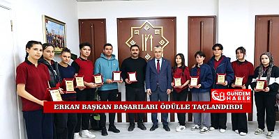 Şampiyonlar Baş Tacı