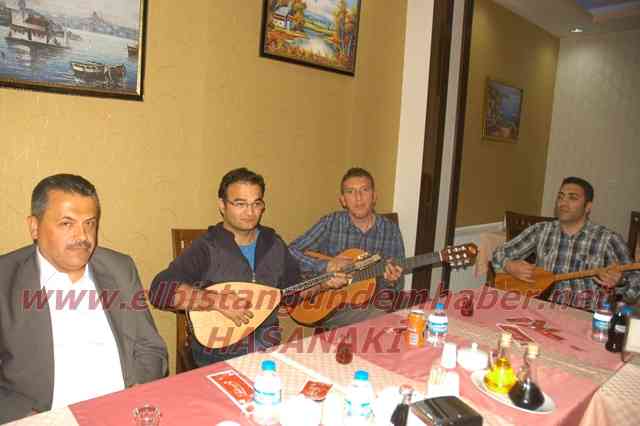 Türkülerle Uğurlandı