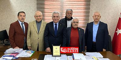 Yılmaz ve Yıldırım’a Plaket